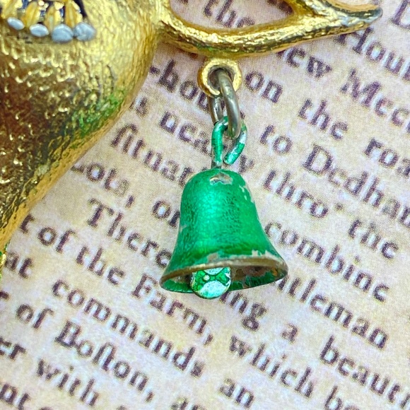 Vintage MYLU Rudolph Brooch Gold Tone Red Nose Reindeer Green Bell 3" Christmas - Picture 5 of 7